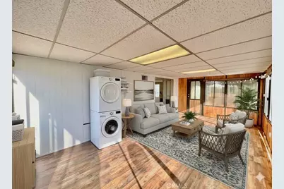 8654 Greenpoint Avenue, Riverside, CA 92503 - Photo 11