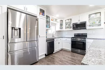 35181 Eureka, Yucaipa, CA 92399 - Photo 13