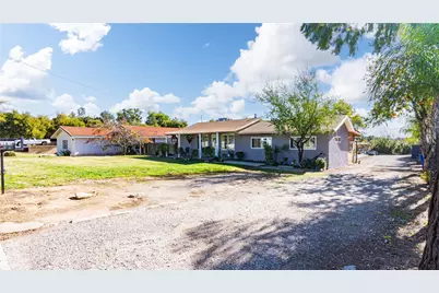 35181 Eureka, Yucaipa, CA 92399 - Photo 5