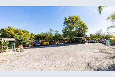 35181 Eureka, Yucaipa, CA 92399 - Photo 41