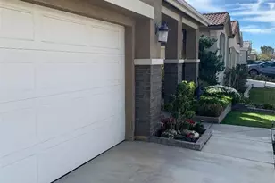 18319 Lapis Ln, San Bernardino, CA 92407 - Photo 5