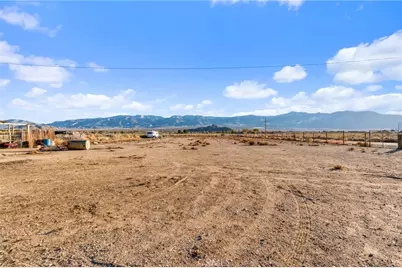 32111 State Highway 18, Lucerne Valley, CA 92356 - Photo 5