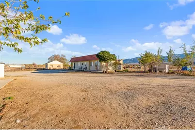 32111 State Highway 18, Lucerne Valley, CA 92356 - Photo 3