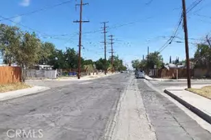 44913 Redwood, Lancaster, CA 93534 - Photo 3