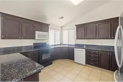 8849 Glade Avenue, California City, CA 93505 - Photo 7