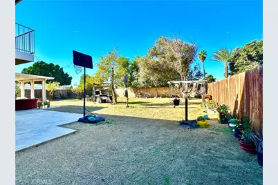 1142 Brentwood, Rialto, CA 92376 - Photo 23