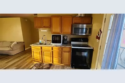 11242 Sesame, Oak Hills, CA 92344 - Photo 7