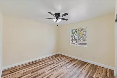 11426 Tamarisk, Hesperia, CA 92345 - Photo 15