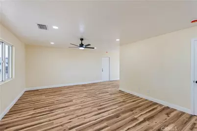 11426 Tamarisk, Hesperia, CA 92345 - Photo 5