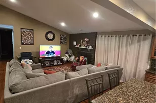 8725 Boxwood Ct, Fontana, CA 92335 - Photo 11