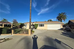 8725 Boxwood Ct, Fontana, CA 92335 - Photo 3