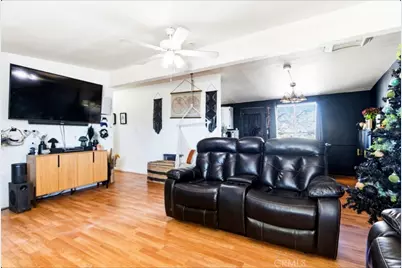 19449 Chamisal, Adelanto, CA 92301 - Photo 13