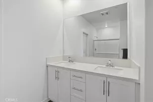 27323 Seven Oaks Ln, Valencia, CA 91381 - Photo 17