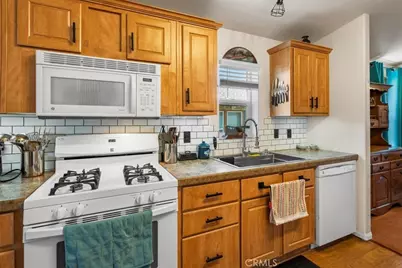45935 Parkway, Big Bear City, CA 92314 - Photo 15