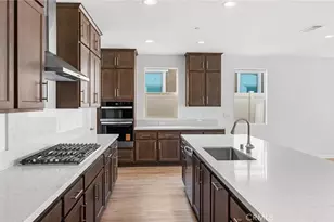 25328 Violane Dr, Menifee, CA 92585 - Photo 9