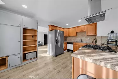 7044 Nestle Avenue, Reseda, CA 91335 - Photo 9