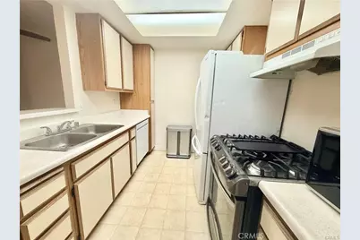 16377 Lakeshore #2D, Lake Elsinore, CA 92530 - Photo 5