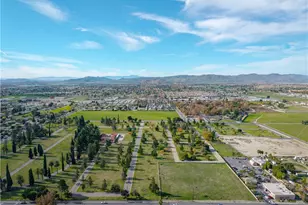 1400 E Menlo Ave, Hemet, CA 92544 - Photo 27