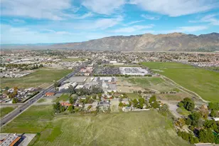 1400 E Menlo Ave, Hemet, CA 92544 - Photo 31