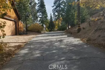 33668 Angeles, Green Valley Lake, CA 92341 - Photo 3