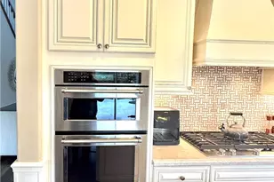 3918 Rill Ct, Carlsbad, CA 92010 - Photo 9