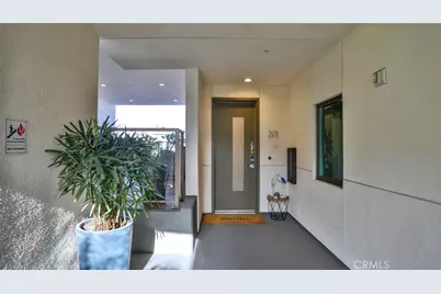 3025 Byron Street #201, San Diego, CA 92106 - Photo 3