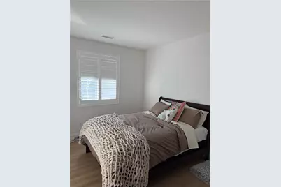 5644 Altamura Way, Fontana, CA 92336 - Photo 11