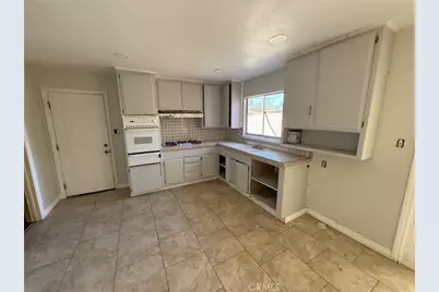 5623 Montgomery, Riverside, CA 92503 - Photo 5