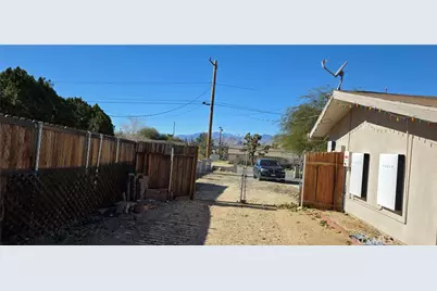 7115 Rubidoux, Yucca Valley, CA 92284 - Photo 15