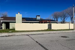 44706 Sarah Ln, Lancaster, CA 93535 - Photo 3