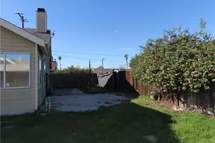 418 W Randall, Rialto, CA 92376 - Photo 17