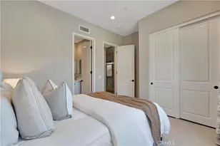 17 Ponte, Lake Forest, CA 92630 - Photo 5