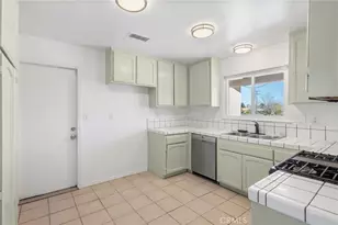 10278 Balsam Ave, Hesperia, CA 92345 - Photo 19