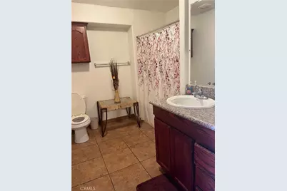 460 Oswell St, Bakersfield, CA 93307 - Photo 7