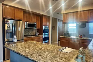 30085 Trois Valley, Murrieta, CA 92563 - Photo 9