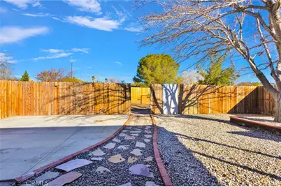 19224 Madrone Street, Hesperia, CA 92345 - Photo 41