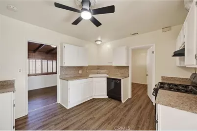 8971 Glencoe Drive, Riverside, CA 92503 - Photo 13