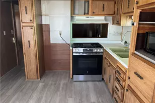 1700 S State St, Hemet, CA 92543 - Photo 9