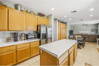 8470 Lindenhurst, Riverside, CA 92508 - Photo 15