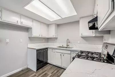 16465 Green Tree, Victorville, CA 92395 - Photo 11