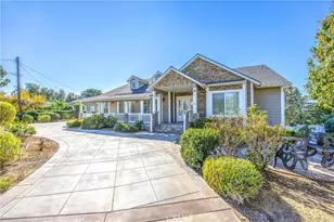 31027 E Sunset Dr, Redlands, CA 92373 - Photo 9