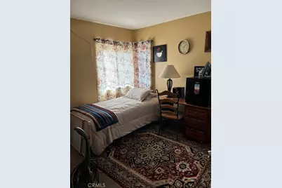 15597 Castellion, Fontana, CA 92337 - Photo 11