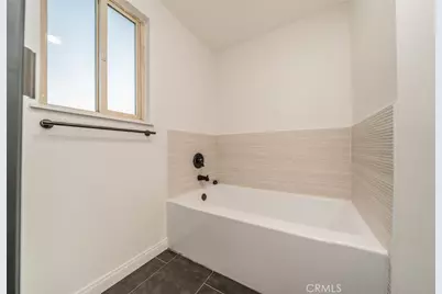 1270 N Rosalind Avenue, Rialto, CA 92376 - Photo 35