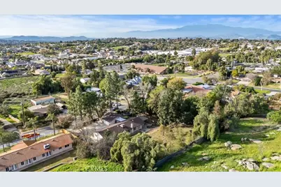 16930 Washington, Riverside, CA 92504 - Photo 45