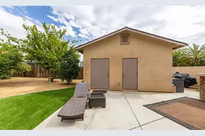 6617 Rainbow Place, Highland, CA 92346 - Photo 31