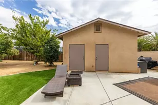 6617 Rainbow Pl, Highland, CA 92346 - Photo 31