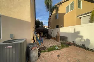 26871 Snow Canyon Cir, Moreno Valley, CA 92555 - Photo 25