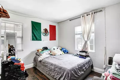 8426 Greenpoint, Riverside, CA 92503 - Photo 9