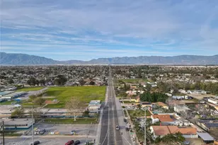 18087 San Bernardino, Bloomington, CA 92316 - Photo 45