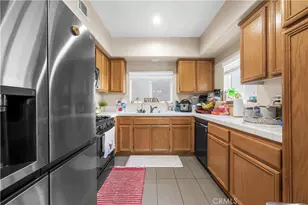 9001 Owensmouth, Canoga Park, CA 91304 - Photo 5